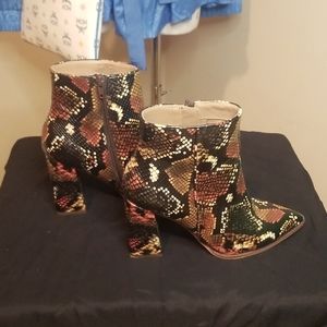 Steve Madden Rayni Booties Sz 8.5